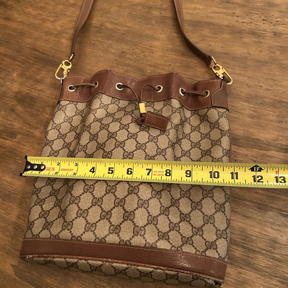 1980s Vintage Gucci GG Monogram Leather Bucket Bag Crossbody *tear* - Picture 16 of 17